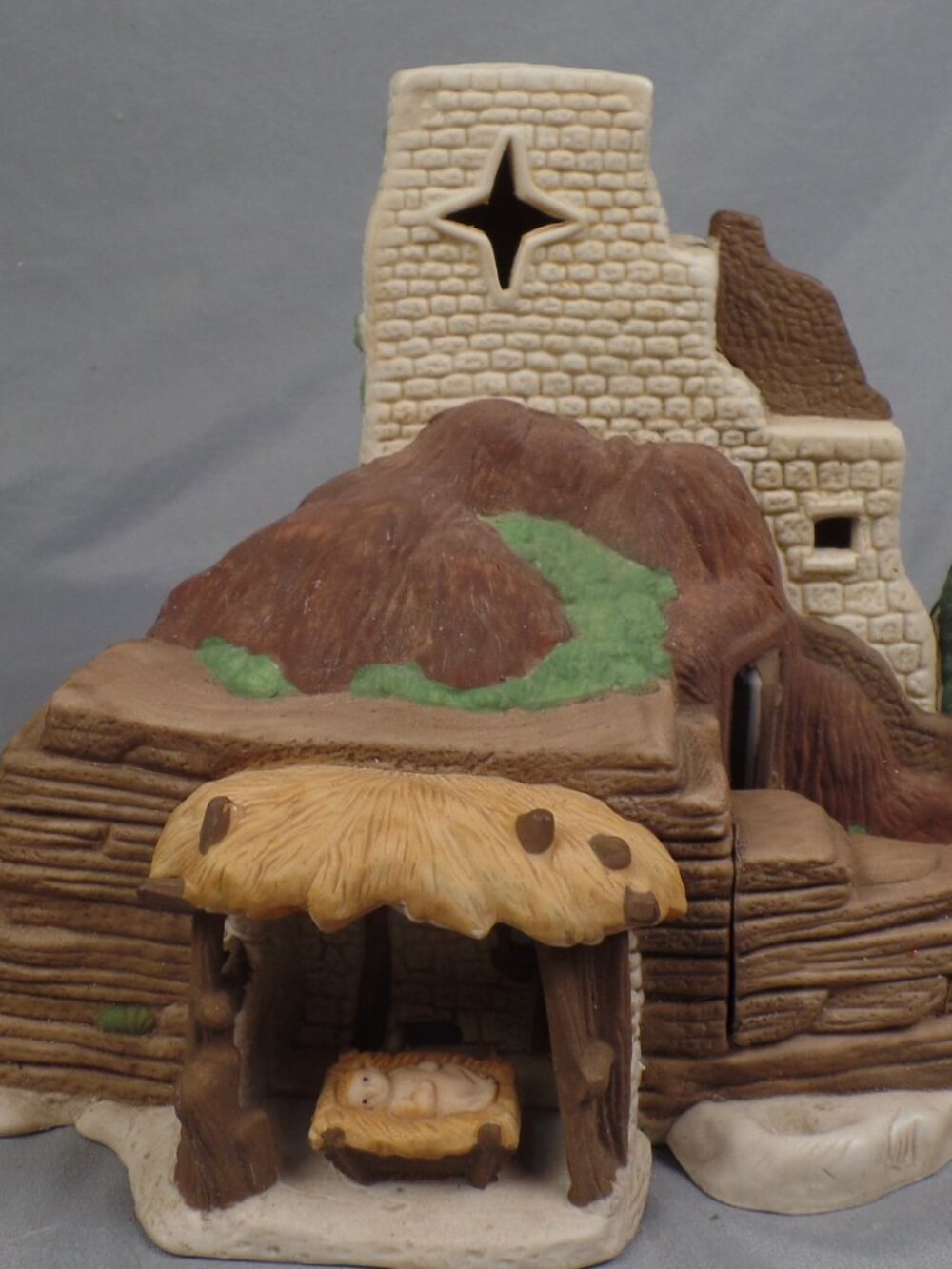 Department 56 Little Town of Bethlehem 1987 Manger Ceramic Replacement No Light